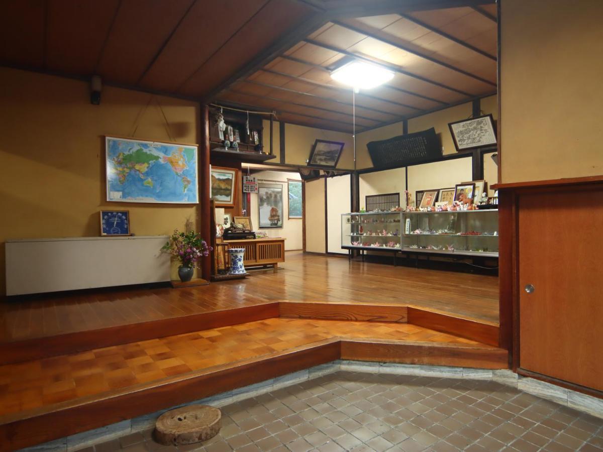 Hotel Maruka Ryokan à Yamanouchi  Extérieur photo